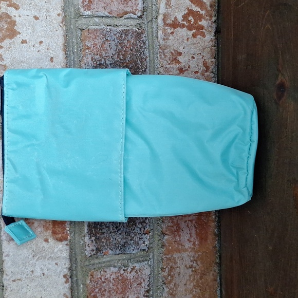 New! Thirty-one Mermaid Treasure Hide & Peek Pouch - Picture 5 of 6